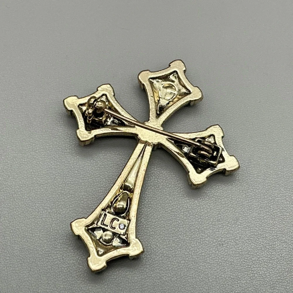 Liz Claiborne Brooch Pin Women Gold Pink Cross Rhinestone Faux Gemstone Vintage